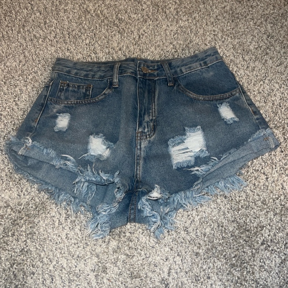 High wasted denim shorts